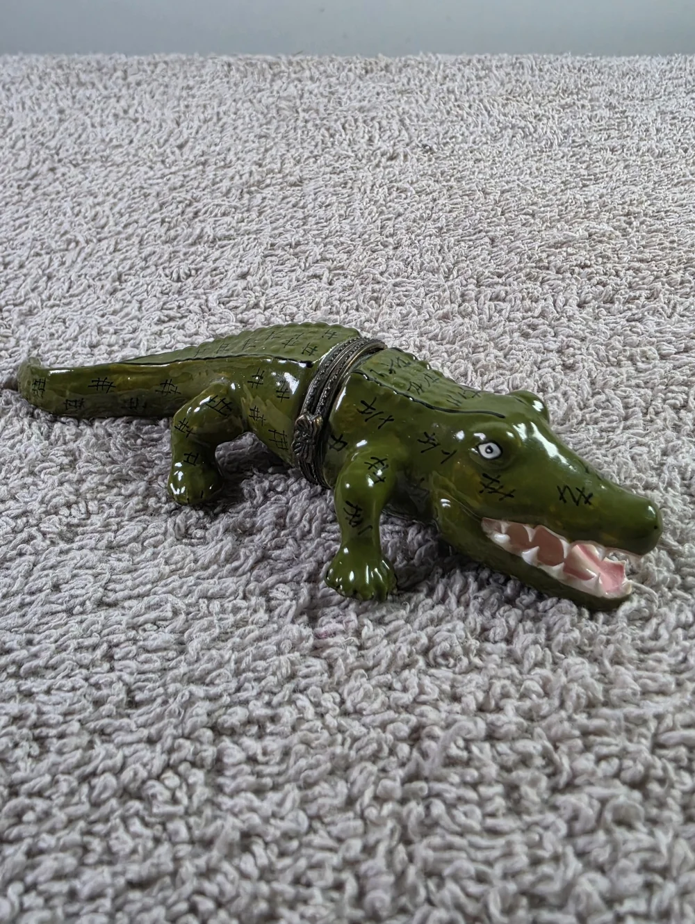 Green Enameled Alligator Trinket Box for Reptile Lovers
